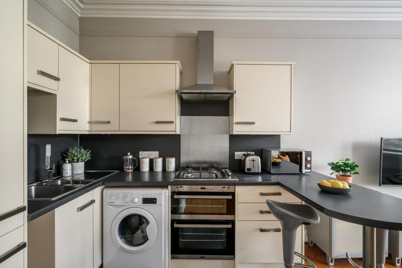 אדינבורו The Holyrood Park Apartment מראה חיצוני תמונה